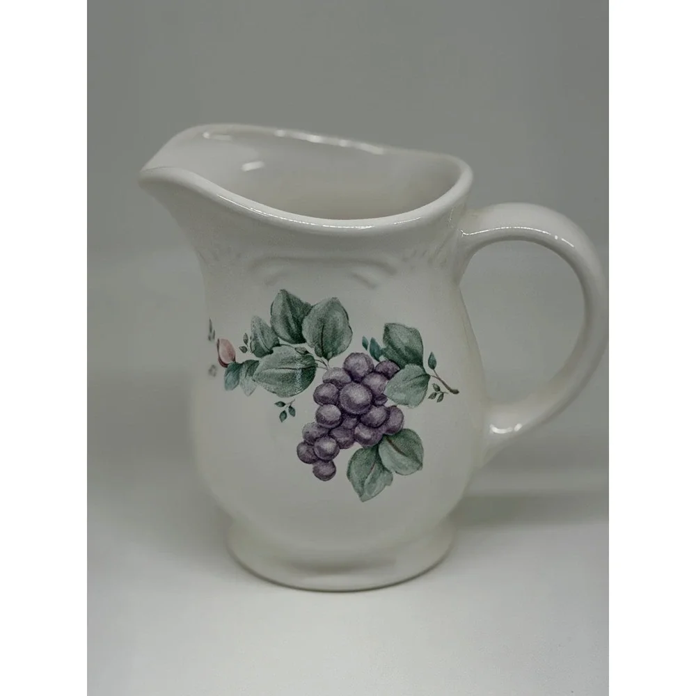 VTG Pfaltzgraff Creamer Pitcher White Grapevine‎ Pattern Stoneware Kitchenware